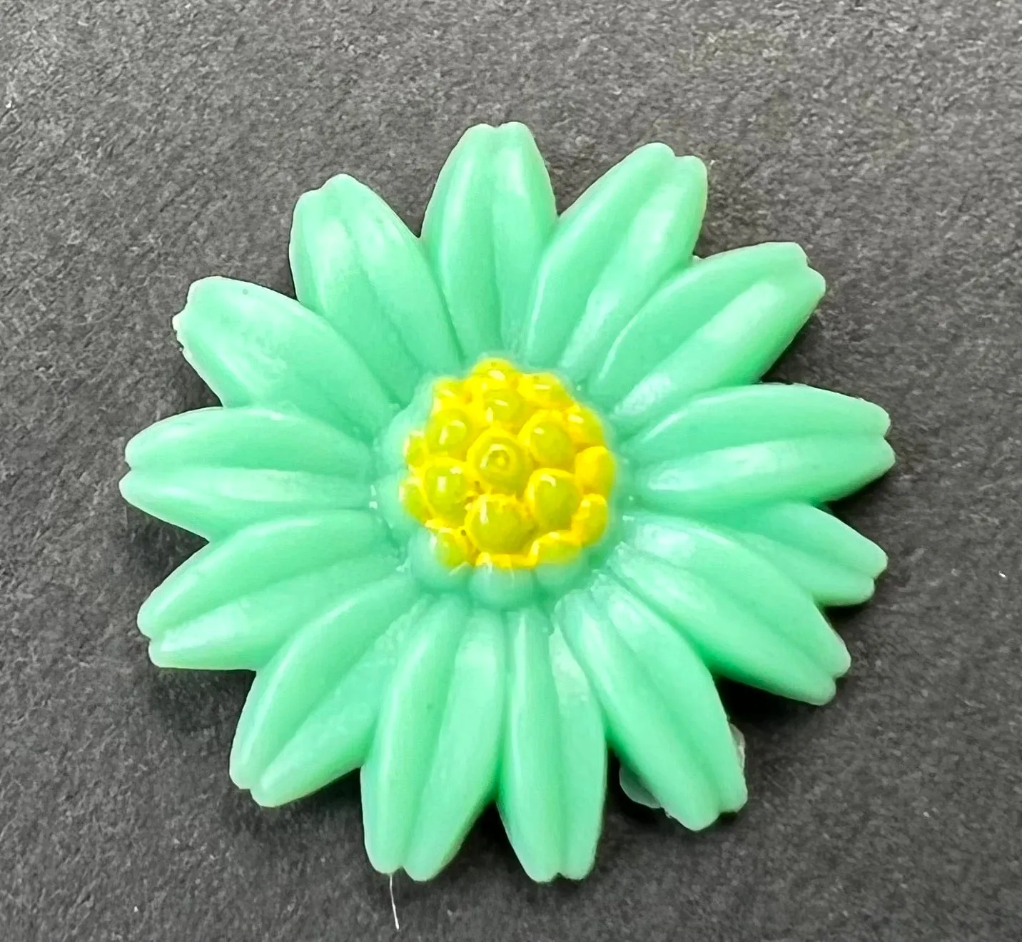 Charming Vintage Flower Cabochons - 2cm - 3cm wide