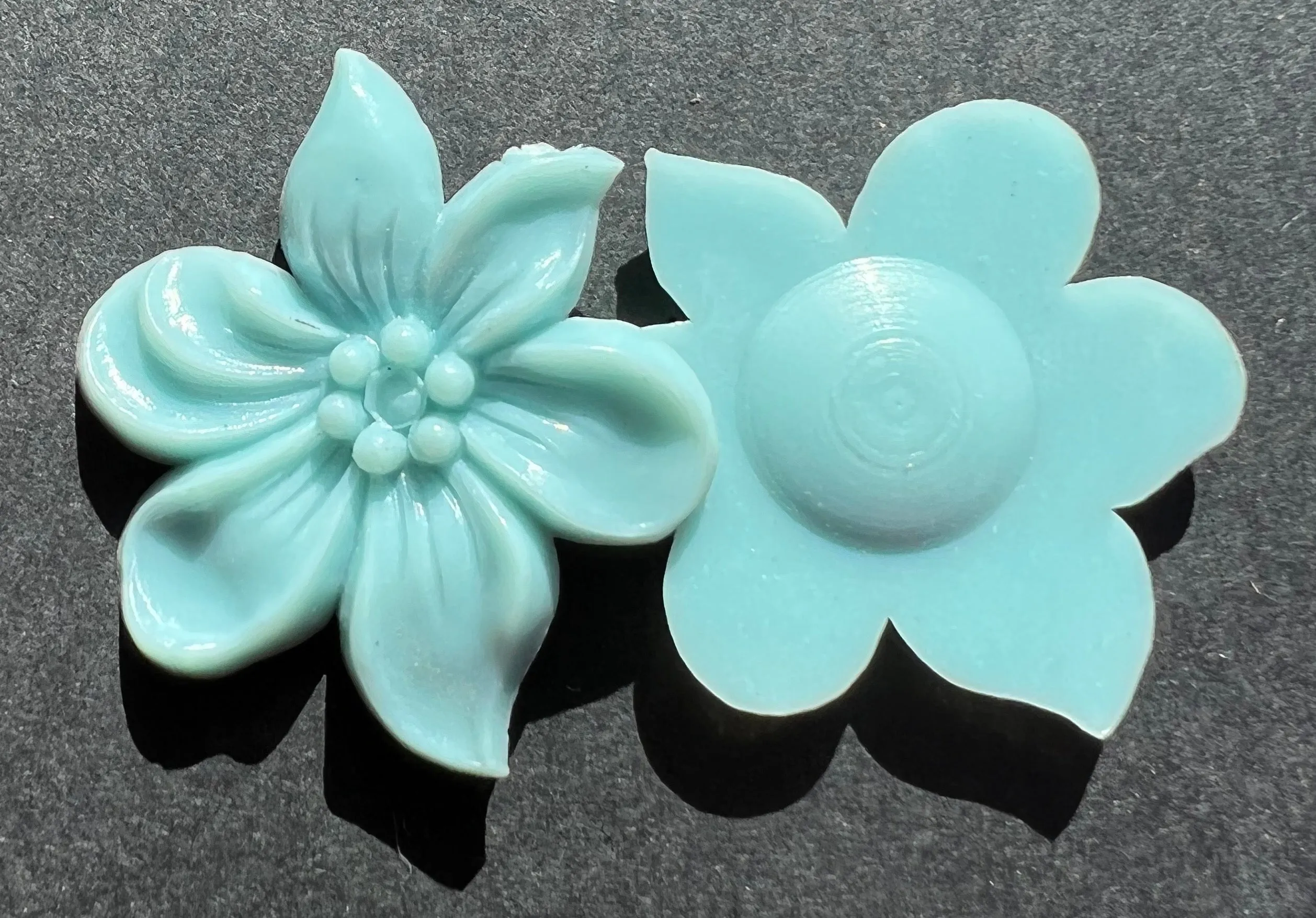 Charming Vintage Flower Cabochons - 2cm - 3cm wide