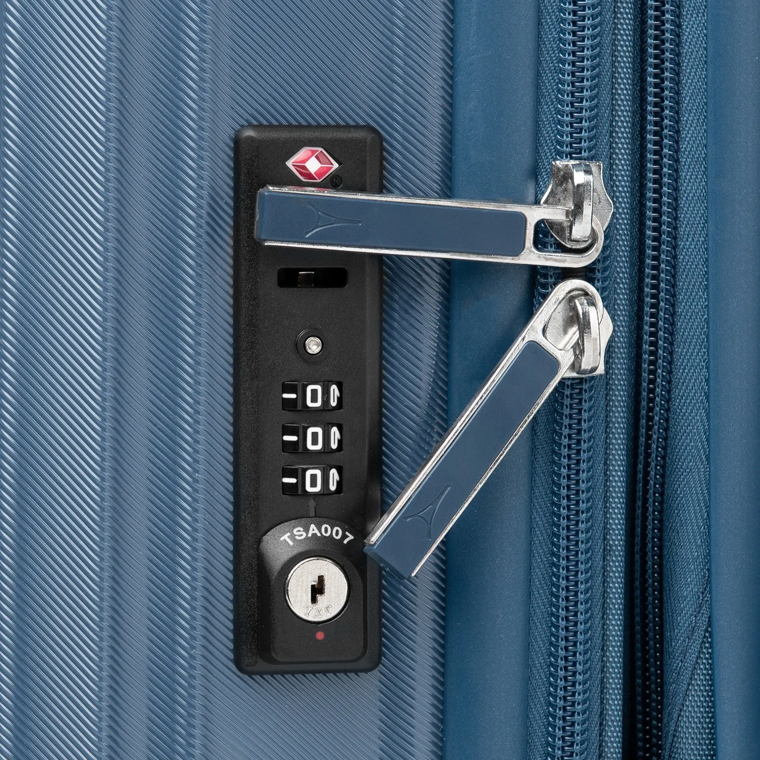 Maxlite® Air Large Check-in Expandable Hardside Spinner
