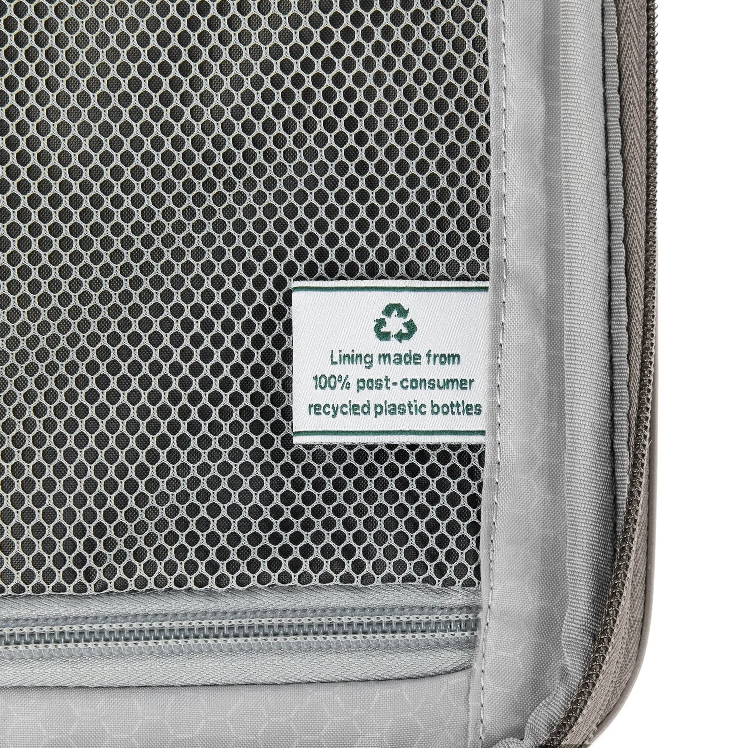 Maxlite® Air Large Check-in Expandable Hardside Spinner