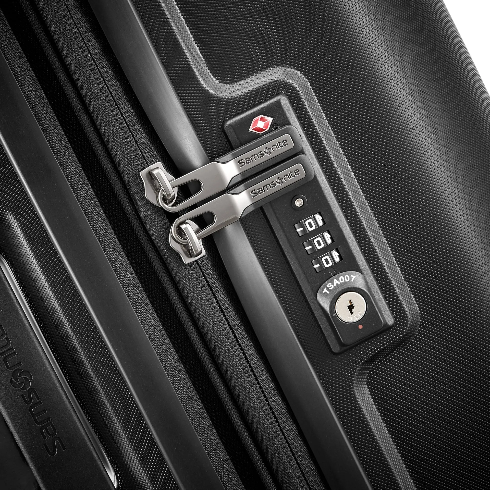 Outline Pro Hardside 29" Luggage
