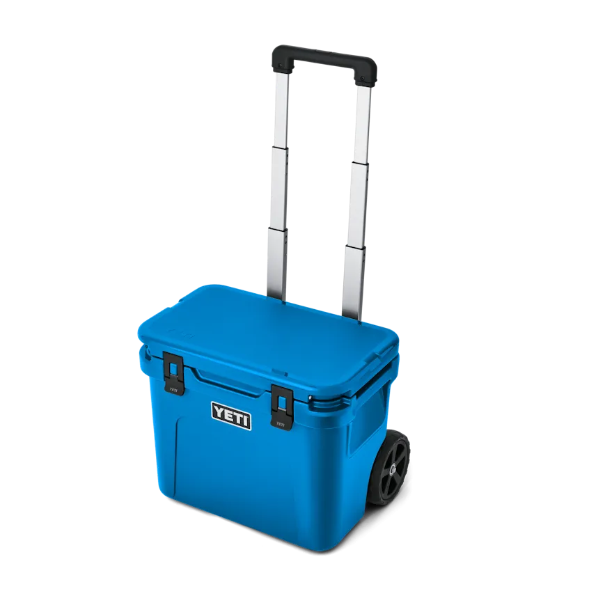 Roadie 32 Wheeled Cooler - Big Wave Blue